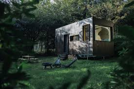 Digital Detox Retreat with Wi-Fi-Free Nature Escape